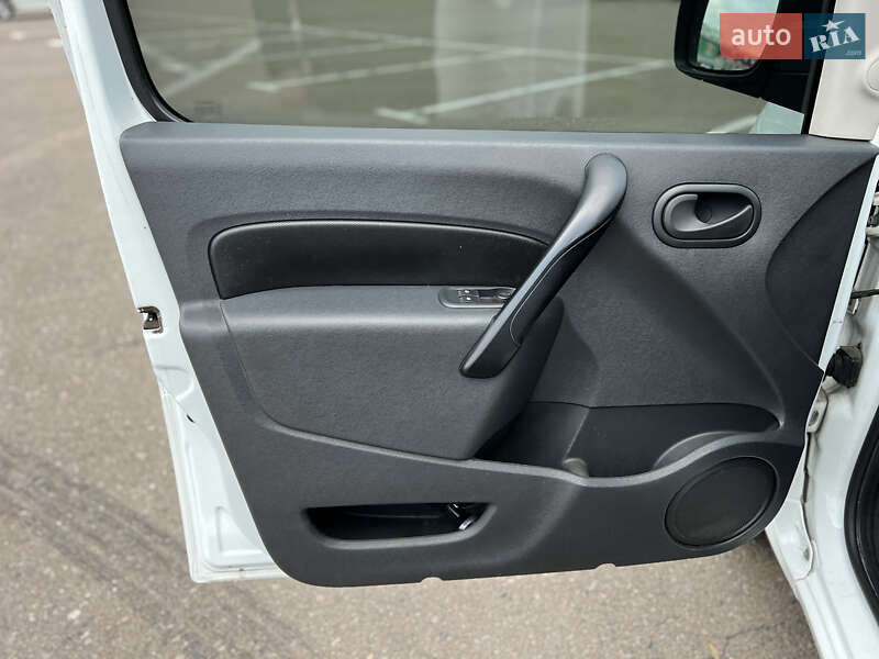 Минивэн Renault Kangoo 2011 в Ровно