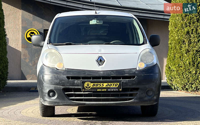 Вантажний фургон Renault Kangoo 2013 в Львові