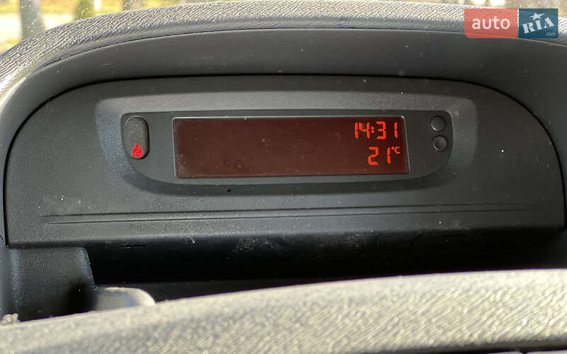 Вантажний фургон Renault Kangoo 2013 в Львові