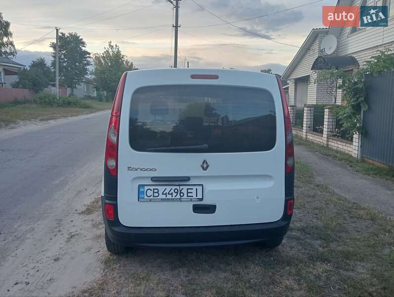Минивэн Renault Kangoo 2008 в Сновске
