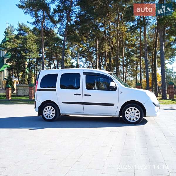 Мінівен Renault Kangoo 2012 в Новояворівську