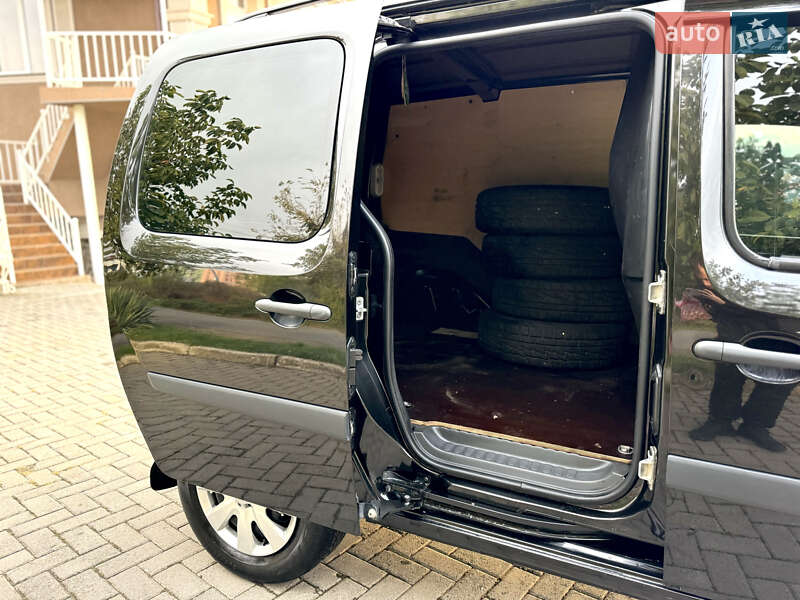 Грузовой фургон Renault Kangoo 2014 в Черновцах