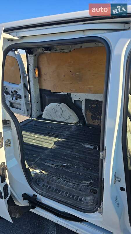 Вантажопасажирський фургон Renault Kangoo 2011 в Львові