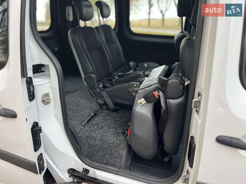 Минивэн Renault Kangoo 2011 в Владимире