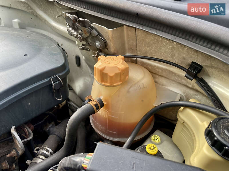 Мінівен Renault Kangoo 2000 в Рівному