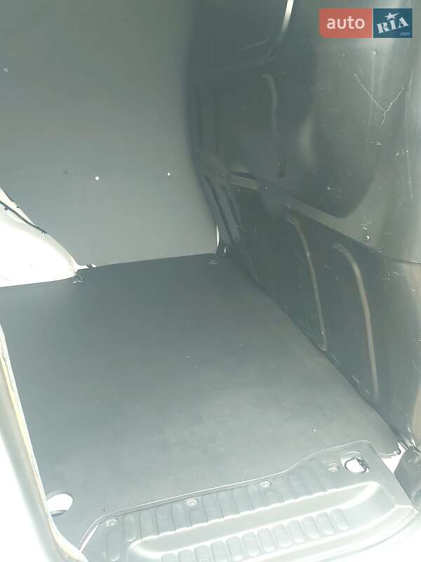 Грузовой фургон Renault Kangoo 2020 в Млинове фото 40 Грузовой фургон Renault Kangoo 2020 в Млинове