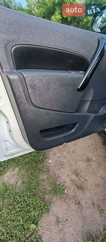 Вантажний фургон Renault Kangoo 2013 в Сумах фото 5 Вантажний фургон Renault Kangoo 2013 в Сумах