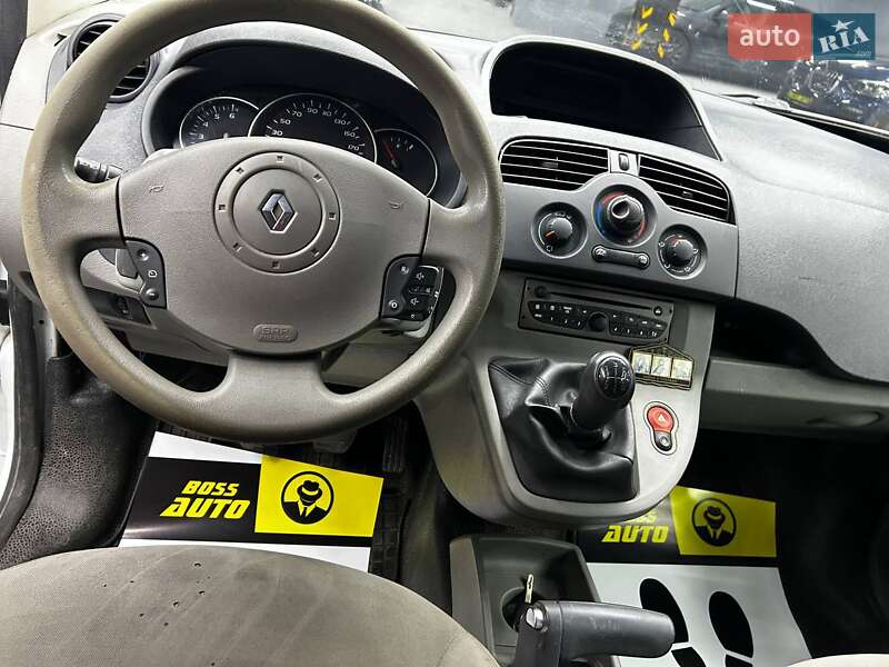 Минивэн Renault Kangoo 2010 в Черновцах