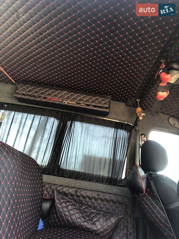 Мінівен Renault Kangoo 2002 в Києві фото 5 Мінівен Renault Kangoo 2002 в Києві