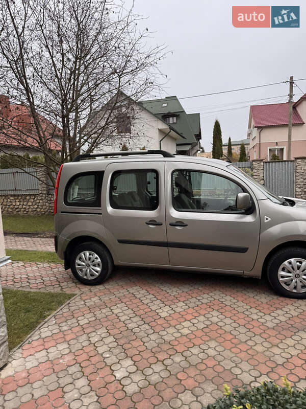 Мінівен Renault Kangoo 2010 в Тернополі фото 5 Мінівен Renault Kangoo 2010 в Тернополі