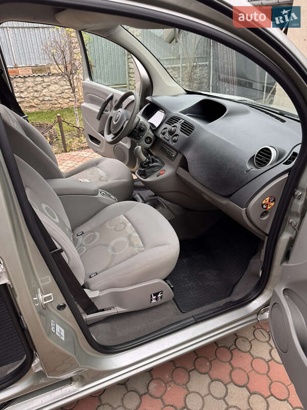 Мінівен Renault Kangoo 2010 в Тернополі фото 26 Мінівен Renault Kangoo 2010 в Тернополі