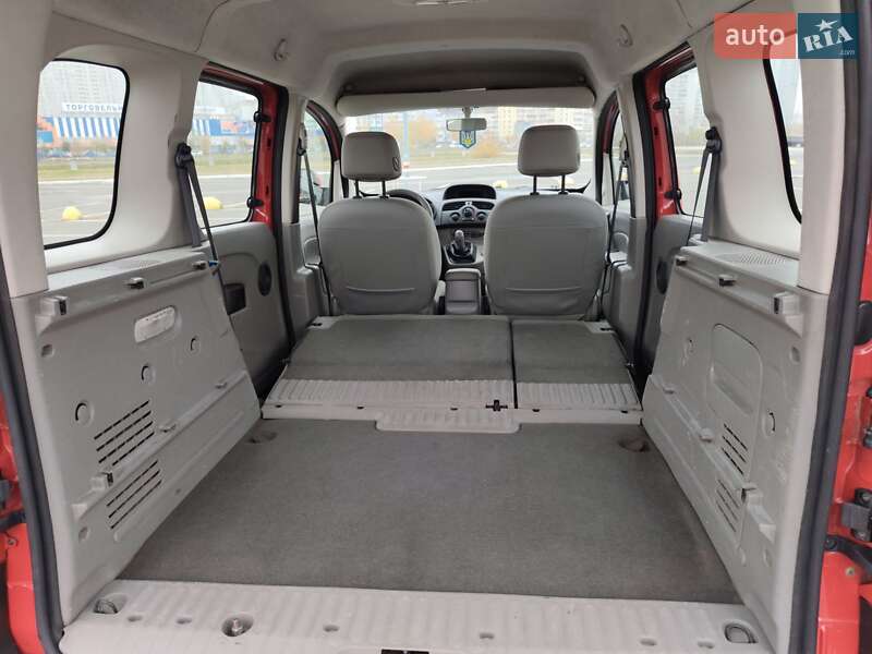 Мінівен Renault Kangoo 2010 в Києві
