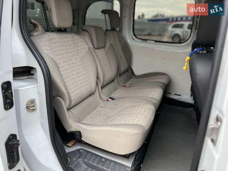 Мікроавтобус вантажний (до 3,5т) Renault Kangoo 2011 в Рівному