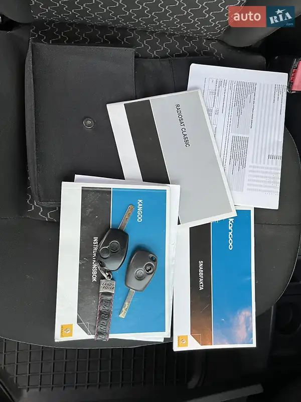 Мікроавтобус вантажний (до 3,5т) Renault Kangoo 2011 в Рівному документ