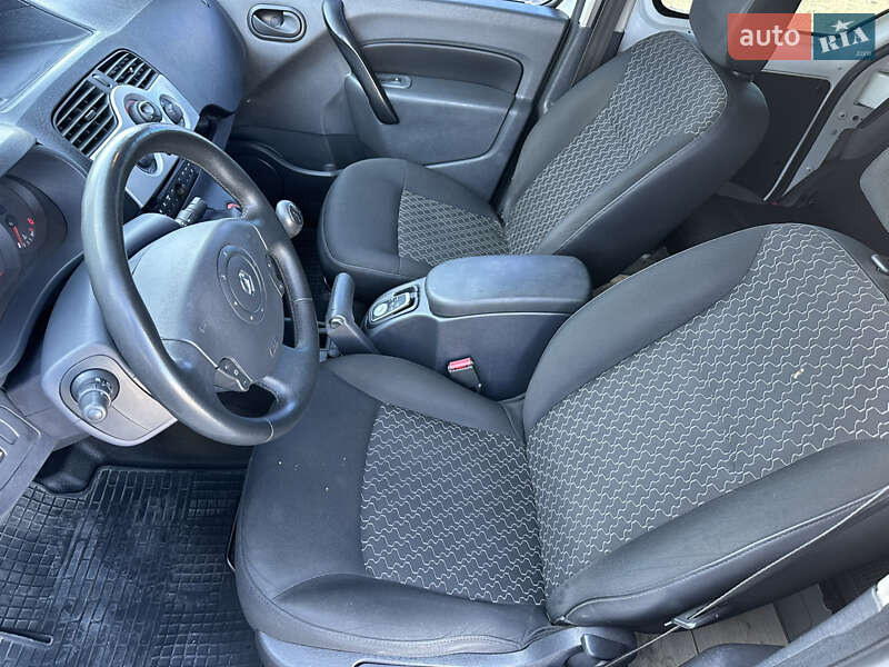 Грузопассажирский фургон Renault Kangoo 2014 в Киеве фото 22 Грузопассажирский фургон Renault Kangoo 2014 в Киеве