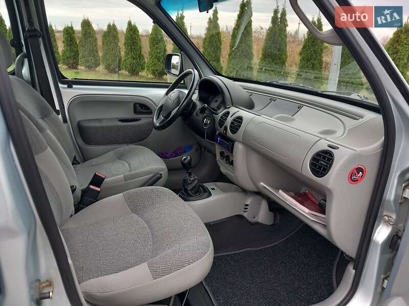 Минивэн Renault Kangoo 2002 в Городке фото 18 Минивэн Renault Kangoo 2002 в Городке
