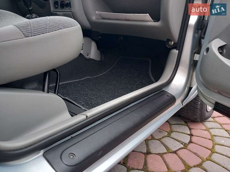 Минивэн Renault Kangoo 2002 в Городке фото 451 Минивэн Renault Kangoo 2002 в Городке