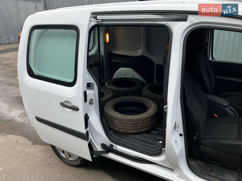 Вантажний фургон Renault Kangoo 2016 в Києві