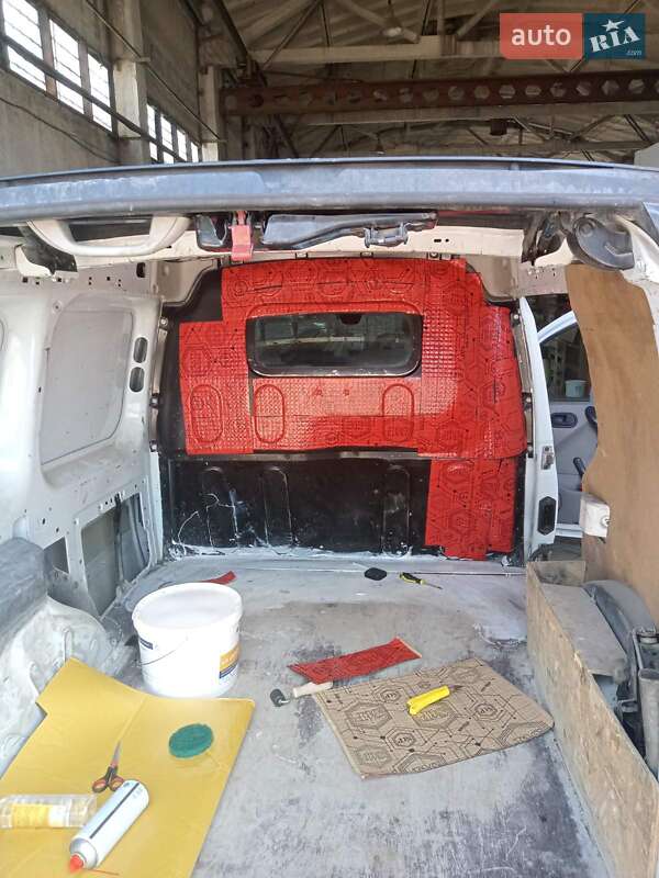 Вантажний фургон Renault Kangoo 2009 в Луцьку