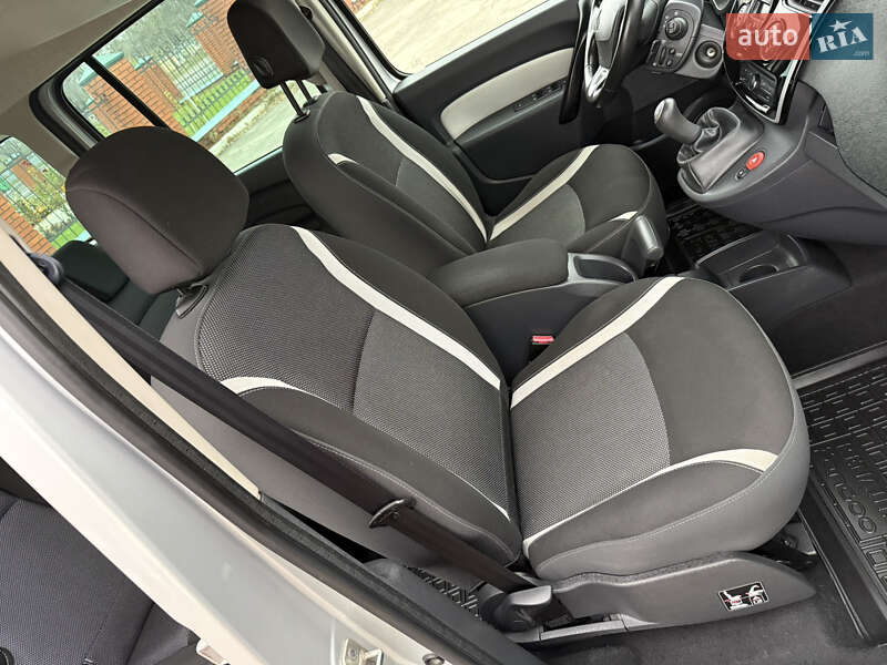 Мінівен Renault Kangoo 2016 в Дніпрі