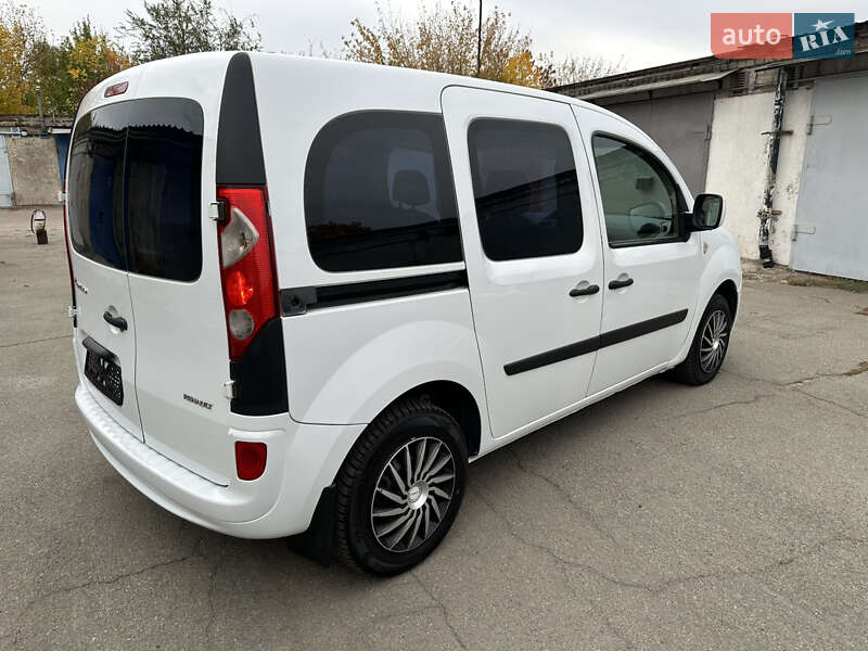 Мінівен Renault Kangoo 2010 в Жовтих Водах фото 4 Мінівен Renault Kangoo 2010 в Жовтих Водах