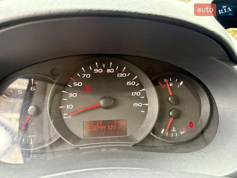 Грузовой фургон Renault Kangoo 2013 в Киеве фото 5 Грузовой фургон Renault Kangoo 2013 в Киеве