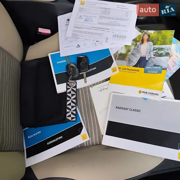 Мінівен Renault Kangoo 2011 в Києві документ 2 фото Мінівен Renault Kangoo 2011 в Києві документ