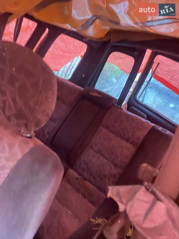 Вантажний фургон Renault Kangoo 2004 в Шпикові фото 7 Вантажний фургон Renault Kangoo 2004 в Шпикові