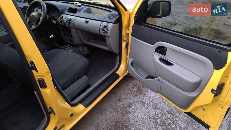 Мінівен Renault Kangoo 2006 в Дніпрі фото 10 Мінівен Renault Kangoo 2006 в Дніпрі