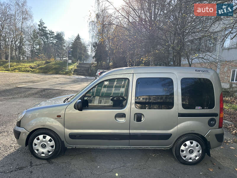 Мінівен Renault Kangoo 2004 в Чернівцях