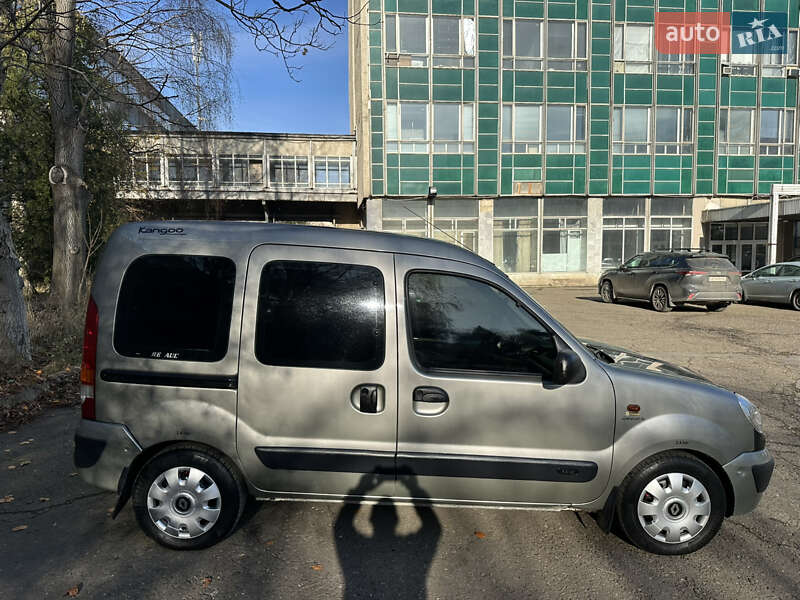 Мінівен Renault Kangoo 2004 в Чернівцях