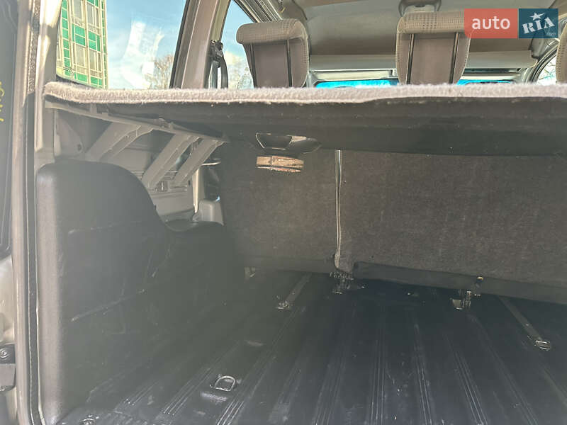 Мінівен Renault Kangoo 2004 в Чернівцях