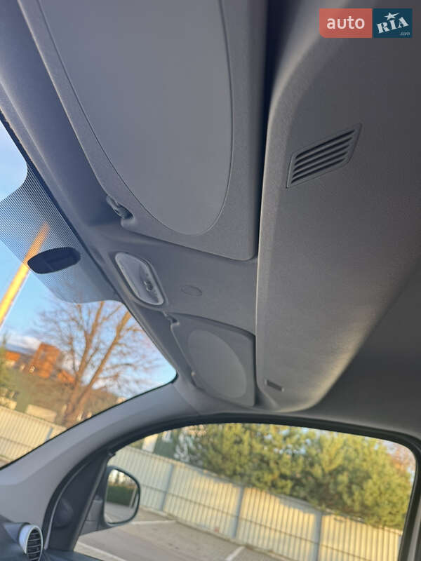 Грузовой фургон Renault Kangoo 2018 в Луцке