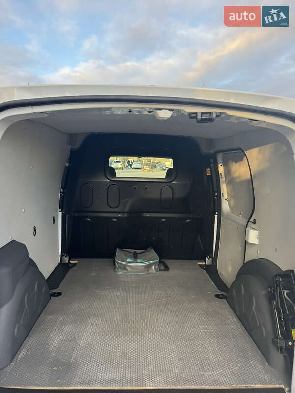 Грузовой фургон Renault Kangoo 2018 в Луцке