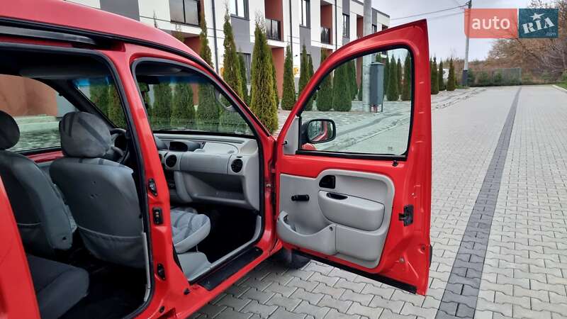 Минивэн Renault Kangoo 2003 в Луцке