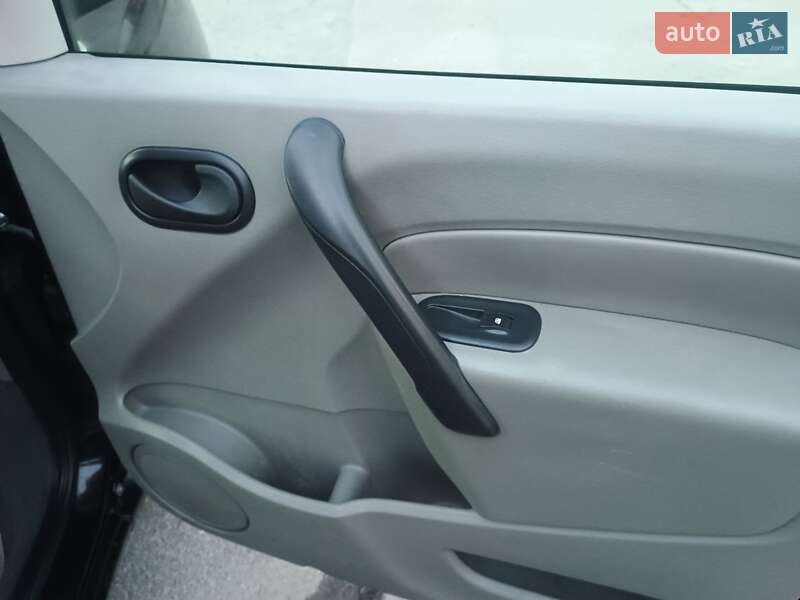 Минивэн Renault Kangoo 2010 в Виннице