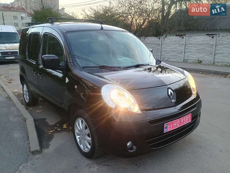 Минивэн Renault Kangoo 2010 в Виннице