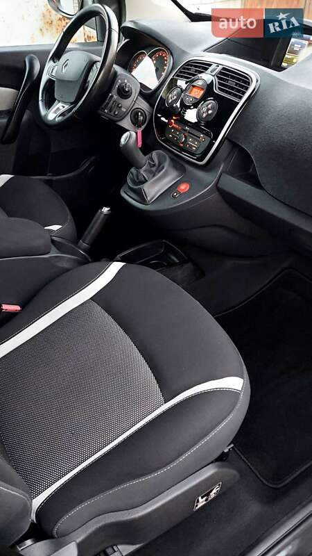 Мінівен Renault Kangoo 2017 в Дніпрі