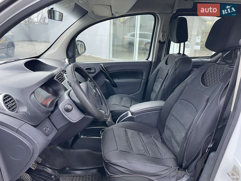 Грузопассажирский фургон Renault Kangoo 2013 в Полтаве