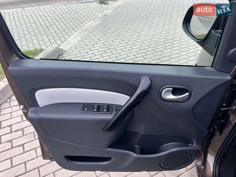 Минивэн Renault Kangoo 2016 в Житомире фото 36 Минивэн Renault Kangoo 2016 в Житомире