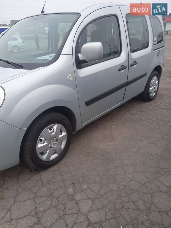 Минивэн Renault Kangoo 2010 в Ровно