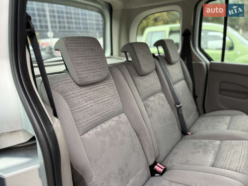 Мінівен Renault Kangoo 2009 в Луцьку