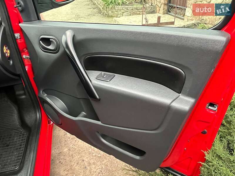 Мінівен Renault Kangoo 2013 в Первомайську