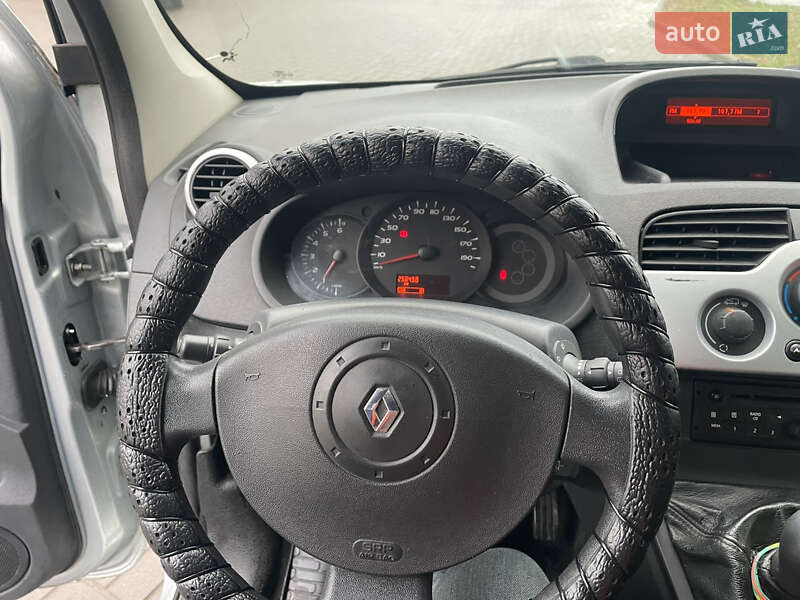 Вантажний фургон Renault Kangoo 2013 в Житомирі