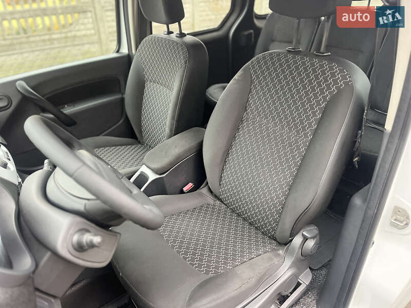 Мінівен Renault Kangoo 2011 в Володимирі фото 19 Мінівен Renault Kangoo 2011 в Володимирі