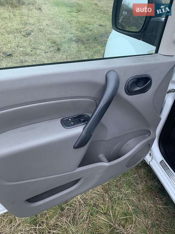 Мінівен Renault Kangoo 2009 в Сумах