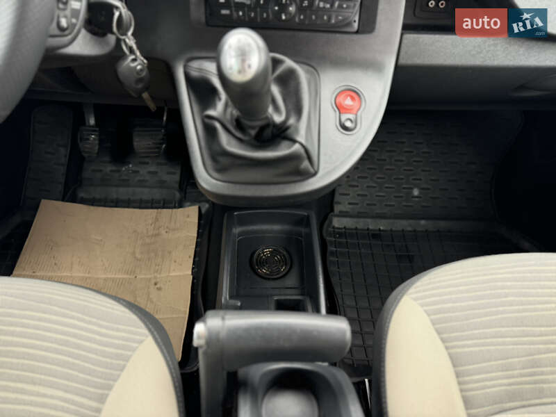 Минивэн Renault Kangoo 2012 в Киеве