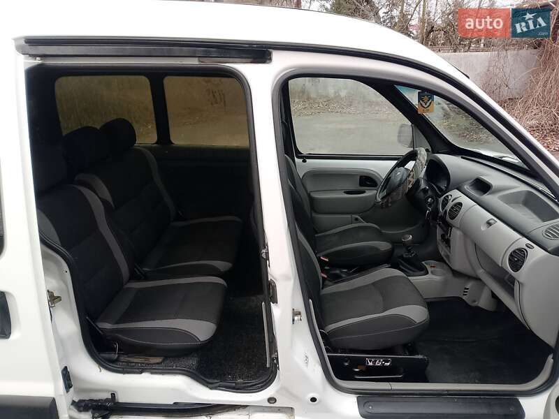 Мінівен Renault Kangoo 2004 в Києві фото 12 Мінівен Renault Kangoo 2004 в Києві