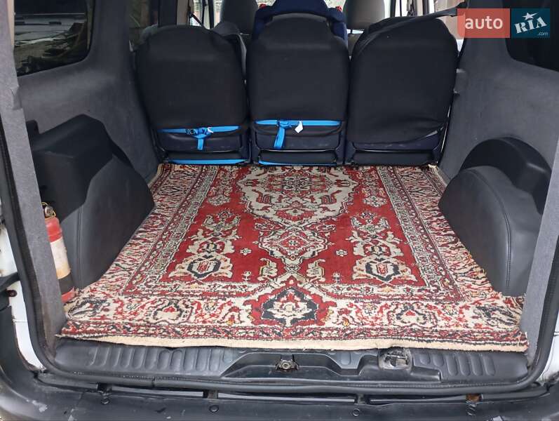 Минивэн Renault Kangoo 2010 в Каменец-Подольском фото 5 Минивэн Renault Kangoo 2010 в Каменец-Подольском