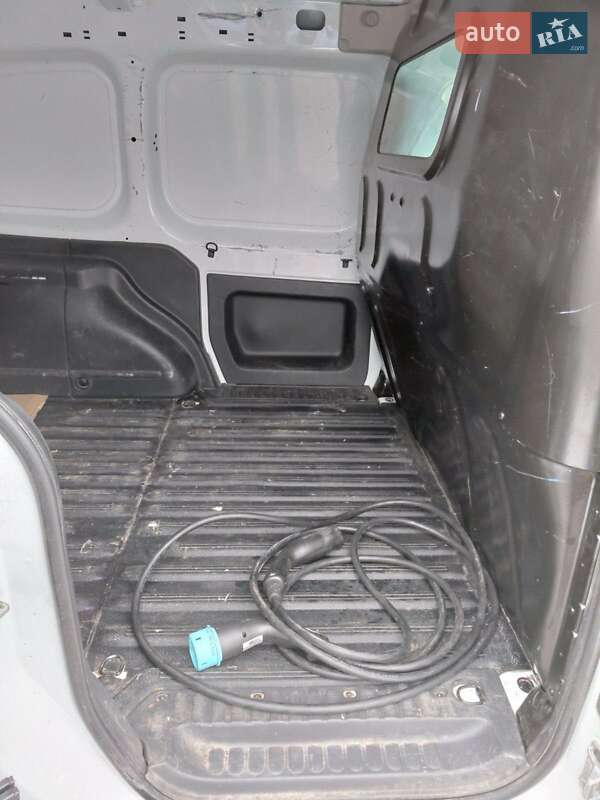 Грузовой фургон Renault Kangoo 2019 в Ровно фото 12 Грузовой фургон Renault Kangoo 2019 в Ровно